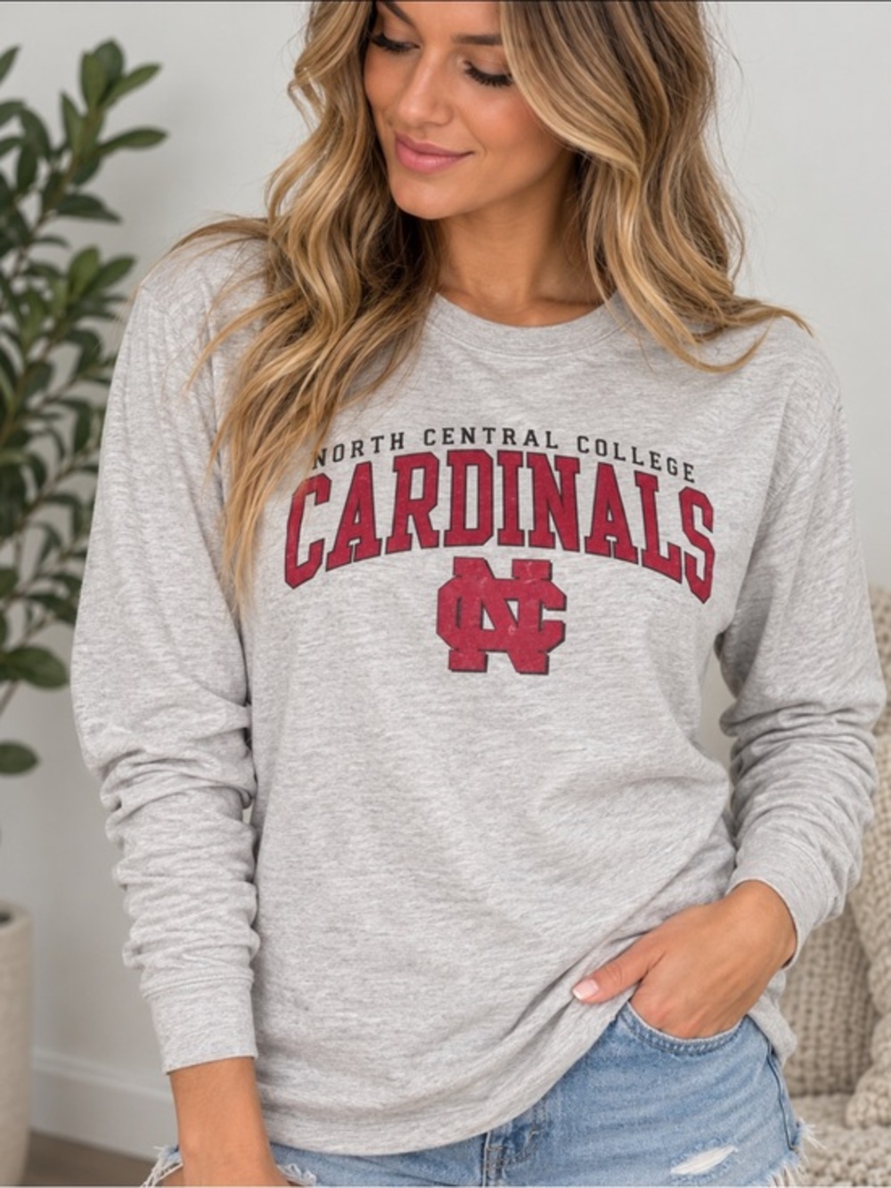 North Central College Cardinals Long Sleeve Graphic Shirt Gray Size Medium